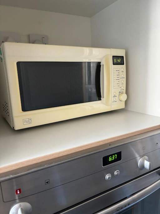 Quiet Central Apartment For Upto 4 People 에든버러 외부 사진