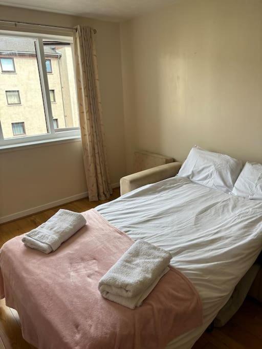 Quiet Central Apartment For Upto 4 People 에든버러 외부 사진
