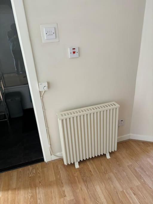 Quiet Central Apartment For Upto 4 People 에든버러 외부 사진
