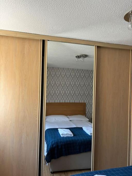 Quiet Central Apartment For Upto 4 People 에든버러 외부 사진
